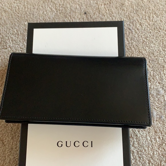 Gucci - Picture 3 of 6